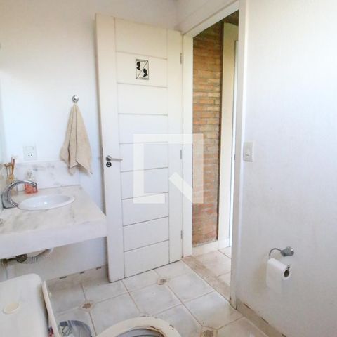 Casa à venda com 788m², 9 quartos e 10 vagasBanheiro Área Externa