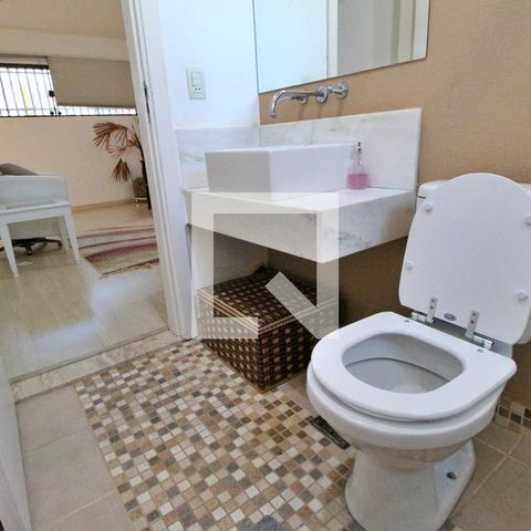 Casa à venda com 788m², 9 quartos e 10 vagasBanheiro do Quarto 8 (Suíte)