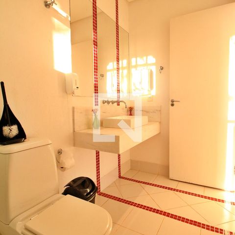Casa à venda com 788m², 9 quartos e 10 vagasBanheiro Social