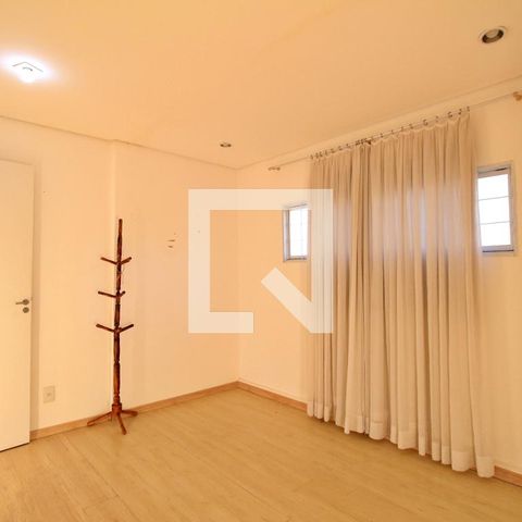 Casa à venda com 788m², 9 quartos e 10 vagasQuarto 4