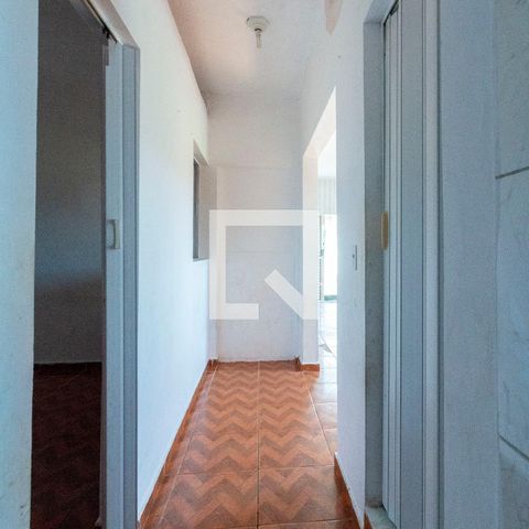 Casa à venda com 50m², 1 quarto e sem vagaCorredor