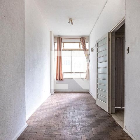 Apartamento à venda com 40m², 1 quarto e sem vaga Apartamento à venda com 40m², 1 quarto e sem vagaSala/Quarto