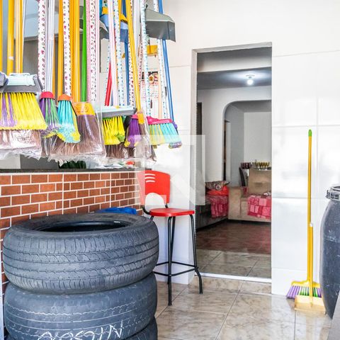 Casa à venda com 200m², 4 quartos e sem vagaEntrada