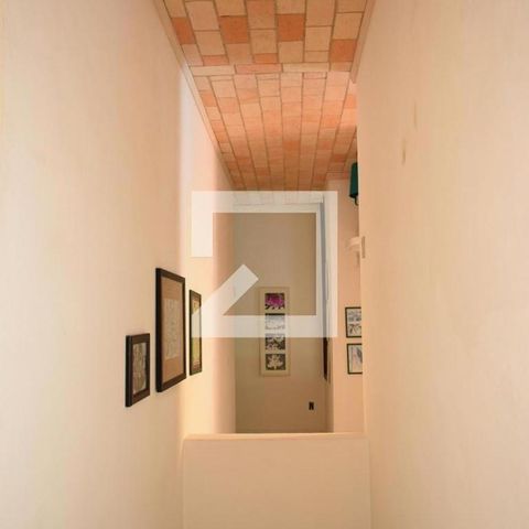 Casa à venda com 328m², 3 quartos e 8 vagasCorredor
