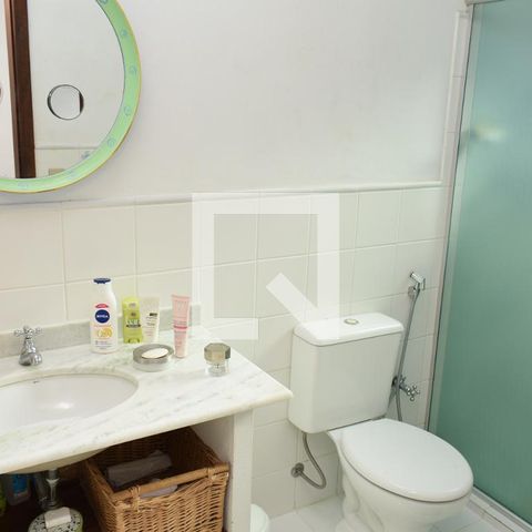 Casa à venda com 328m², 3 quartos e 8 vagasBanheiro da Suíte
