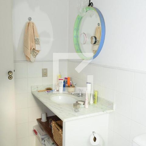 Casa à venda com 328m², 3 quartos e 8 vagasBanheiro da Suíte