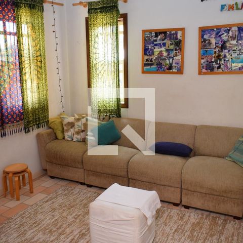 Casa à venda com 328m², 3 quartos e 8 vagasSala