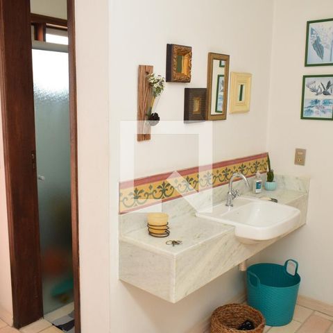 Casa à venda com 328m², 3 quartos e 8 vagasLavabo