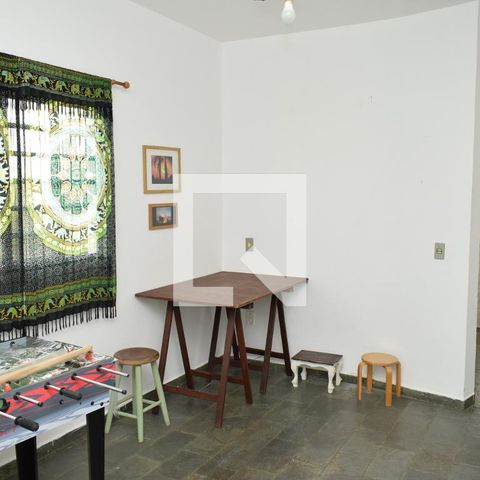 Casa à venda com 328m², 3 quartos e 8 vagasSala Casa 2