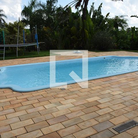 Casa à venda com 328m², 3 quartos e 8 vagasPiscina
