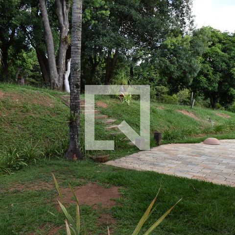 Casa à venda com 328m², 3 quartos e 8 vagasQuintal
