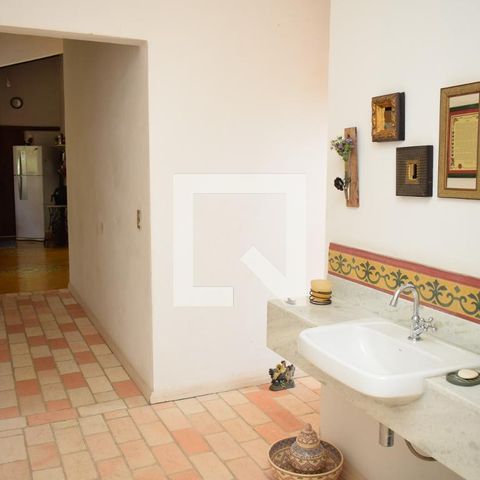 Casa à venda com 328m², 3 quartos e 8 vagasLavabo