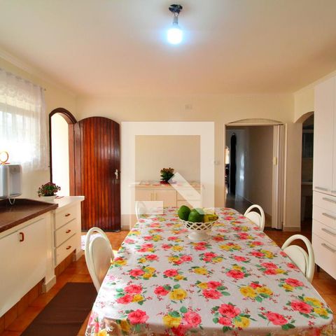 Casa à venda com 315m², 5 quartos e 4 vagasCozinha