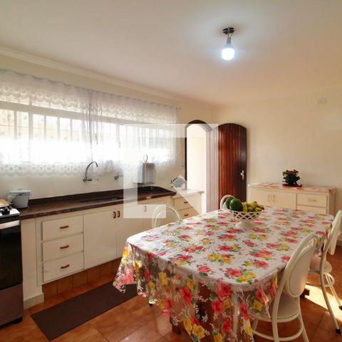 Casa à venda com 315m², 5 quartos e 4 vagasCozinha