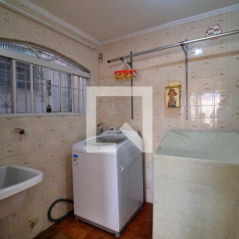 Casa à venda com 315m², 5 quartos e 4 vagasÁrea de Serviço