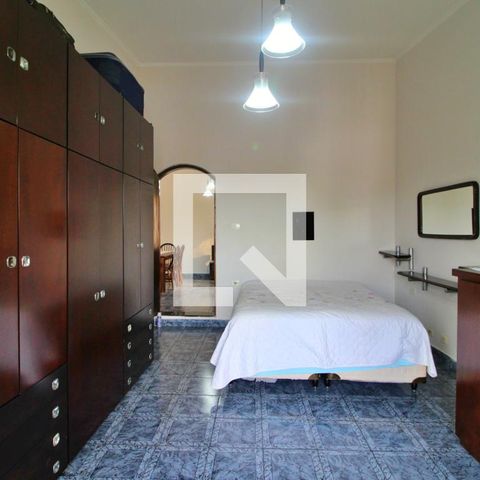 Casa à venda com 315m², 5 quartos e 4 vagasSuíte 2