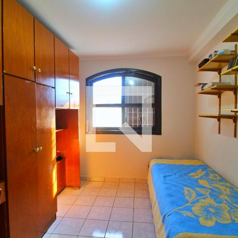 Casa à venda com 315m², 5 quartos e 4 vagasQuarto 4
