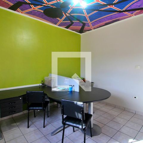 Casa à venda com 315m², 5 quartos e 4 vagasQuarto 3