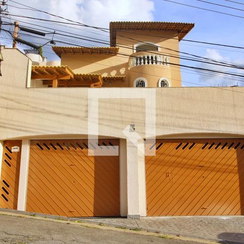 Casa à venda com 315m², 5 quartos e 4 vagasFachada