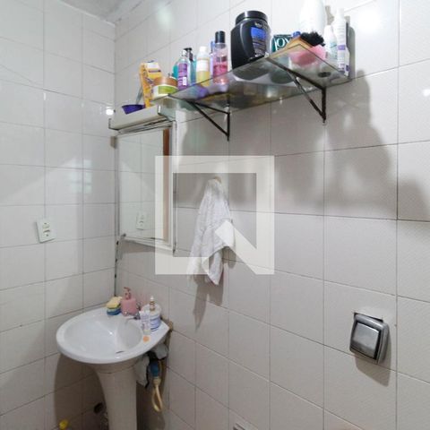 Casa à venda com 90m², 3 quartos e 1 vagaBanheiro