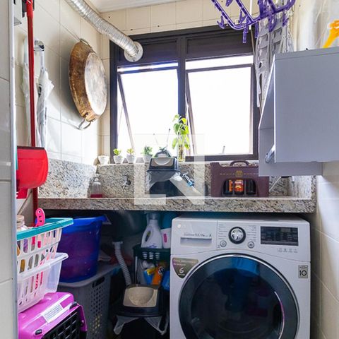 Apartamento à venda com 78m², 3 quartos e 1 vagaÁrea de serviço