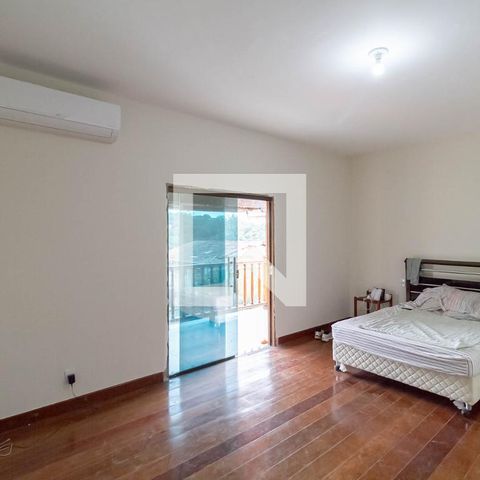 Casa para alugar com 400m², 5 quartos e 5 vagasSuíte 2