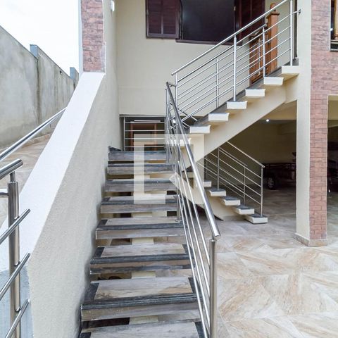 Casa para alugar com 400m², 5 quartos e 5 vagasEntrada