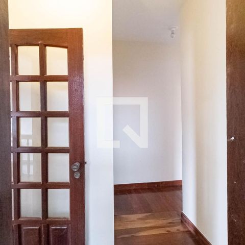 Casa para alugar com 400m², 5 quartos e 5 vagasCorredor