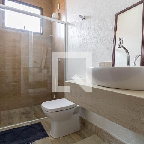 Casa para alugar com 400m², 5 quartos e 5 vagasBanheiro social
