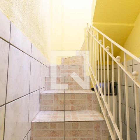 Casa à venda com 128m², 3 quartos e 3 vagasEscada