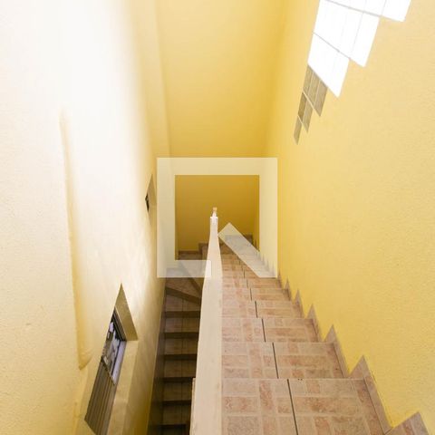 Casa à venda com 128m², 3 quartos e 3 vagasEscada