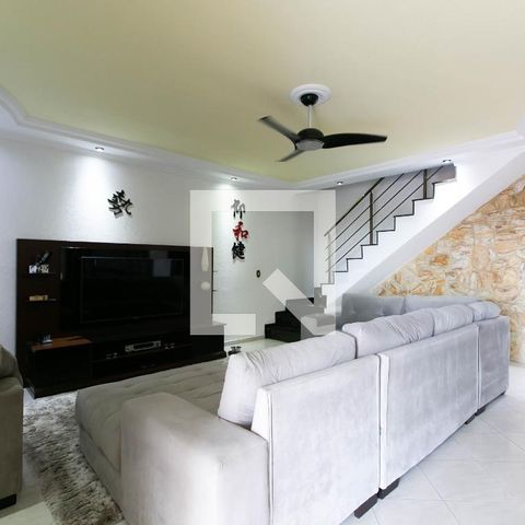 Casa à venda com 128m², 3 quartos e 3 vagasSala
