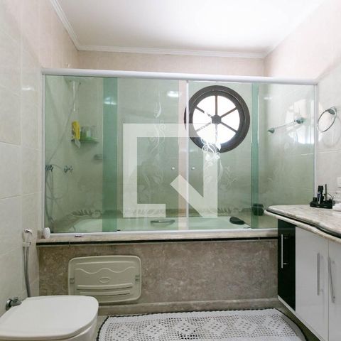 Casa à venda com 128m², 3 quartos e 3 vagasBanheiro-Suite 1