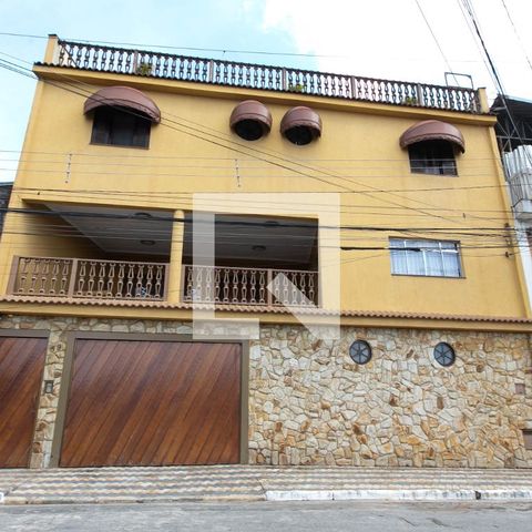 Casa à venda com 128m², 3 quartos e 3 vagasFachada
