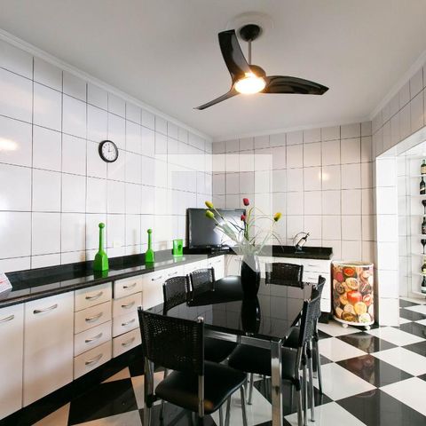 Casa à venda com 128m², 3 quartos e 3 vagasCopa
