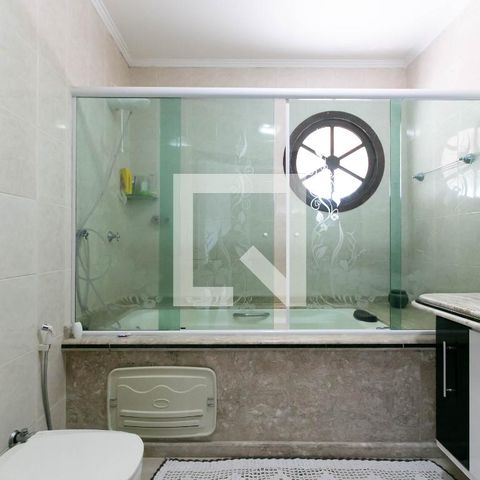 Casa à venda com 128m², 3 quartos e 3 vagasBanheiro-Suite 1