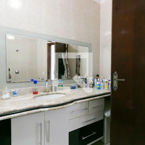 Casa à venda com 128m², 3 quartos e 3 vagasBanheiro-Suite 1