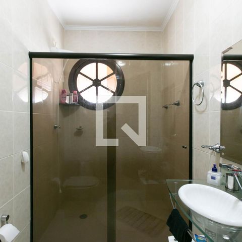 Casa à venda com 128m², 3 quartos e 3 vagasBanheiro - Suite 2