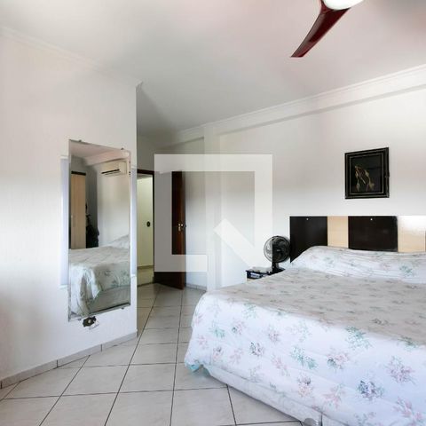 Casa à venda com 128m², 3 quartos e 3 vagasSuite 1