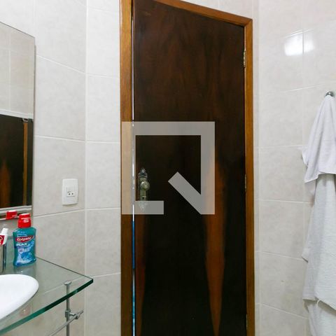 Casa à venda com 128m², 3 quartos e 3 vagasBanheiro - Suite 2