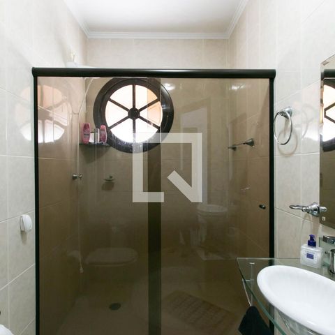 Casa à venda com 128m², 3 quartos e 3 vagasBanheiro - Suite 2