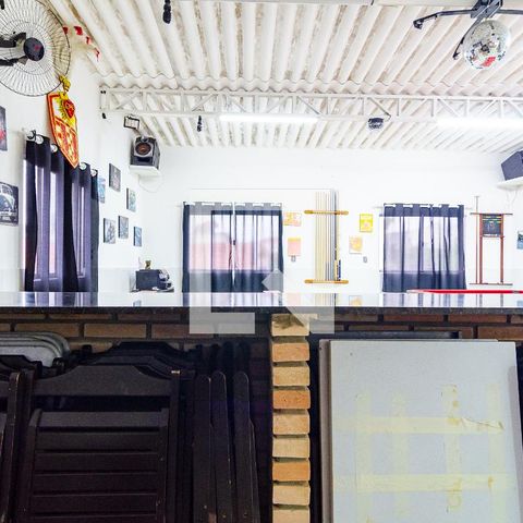 Casa à venda com 187m², 5 quartos e 2 vagasSalão de festas
