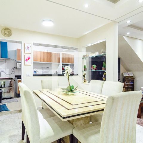 Casa à venda com 187m², 5 quartos e 2 vagasSala