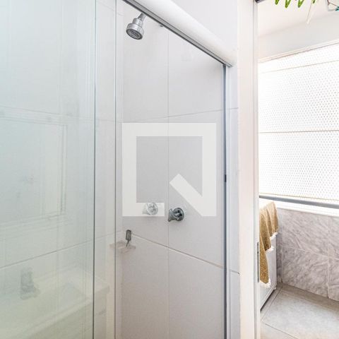 Apartamento para alugar com 120m², 2 quartos e sem vagaBanheiro de Serviço