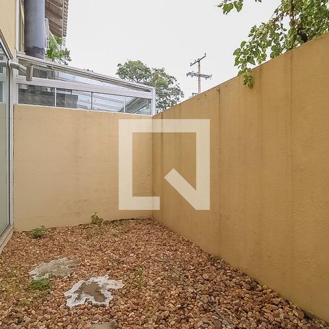 Casa de condomínio à venda com 155m², 3 quartos e 2 vagasQuintal