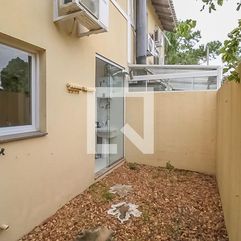 Casa de condomínio à venda com 155m², 3 quartos e 2 vagasQuintal