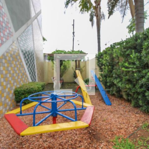 Casa de condomínio à venda com 155m², 3 quartos e 2 vagasÁrea Comum - Playground
