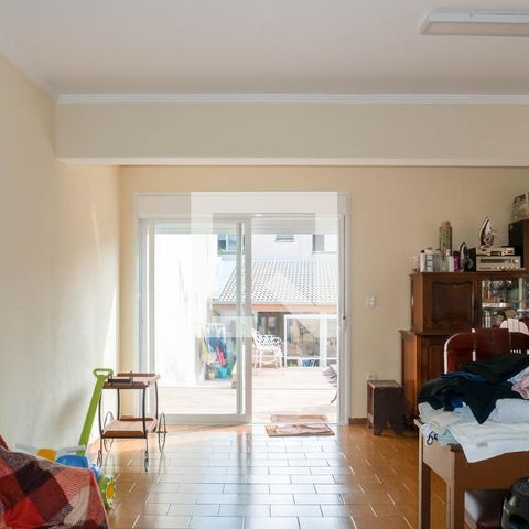 Casa à venda com 268m², 3 quartos e 3 vagasSala