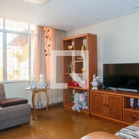 Casa à venda com 268m², 3 quartos e 3 vagasSala