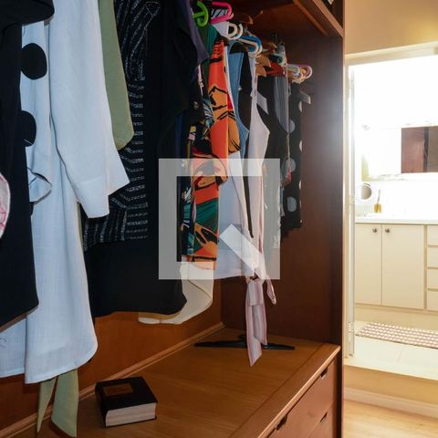 Casa à venda com 268m², 3 quartos e 3 vagasCloset da suíte